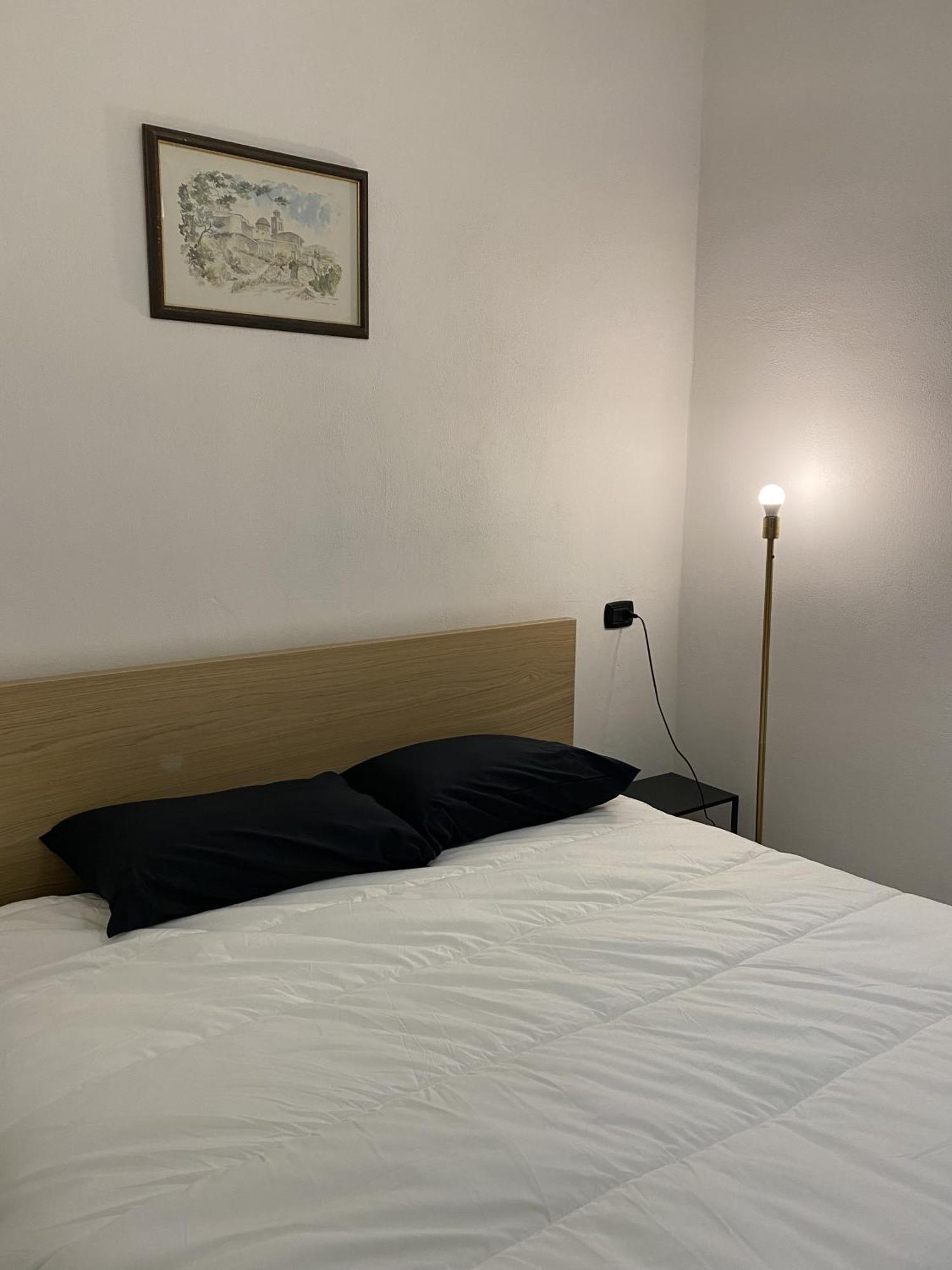 Lake Front Apartments, Lecco Buitenkant foto